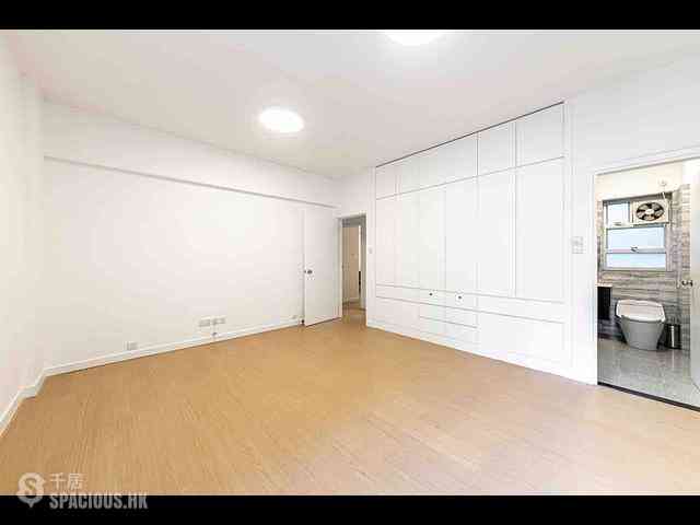 Mid Levels Central - Emerald Court 04