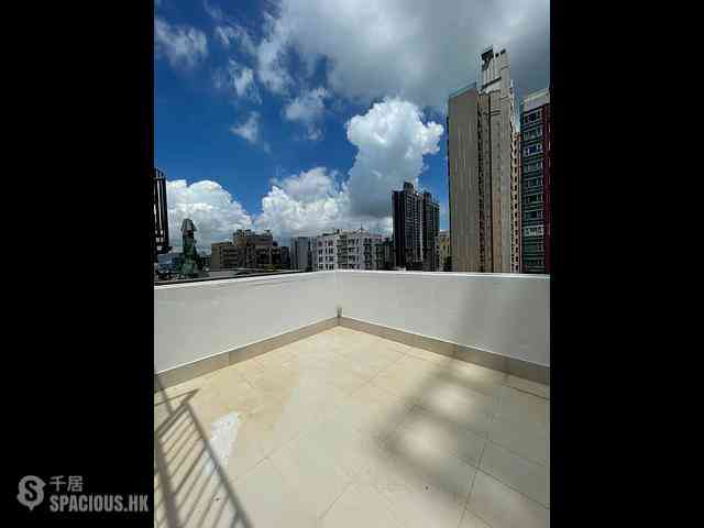 Sai Ying Pun - Wing Cheung Building 01