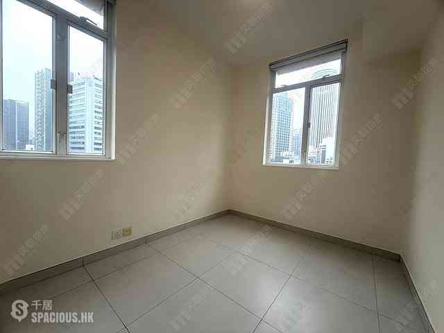 Wan Chai - Hay Wah Building 05
