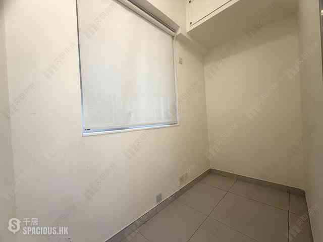 Wan Chai - Hay Wah Building 06