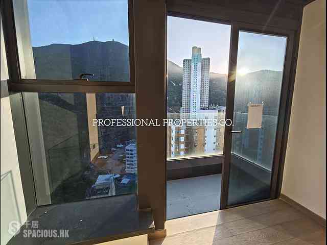Shau Kei Wan - Grand Metro East 01