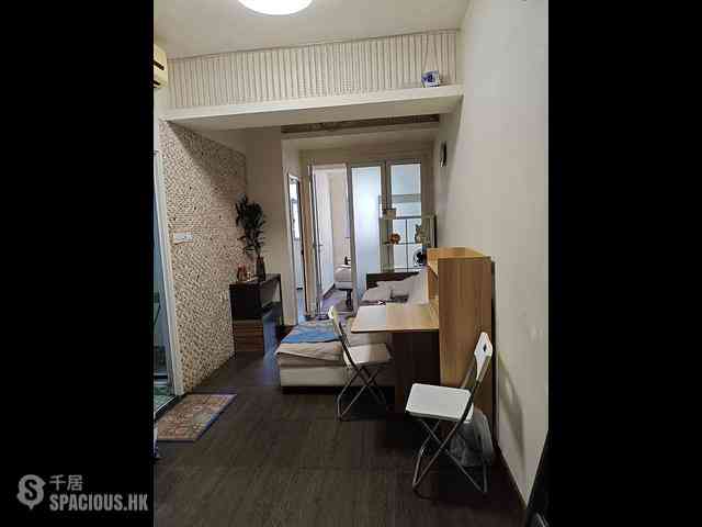 Wan Chai - Tak Fung House 01