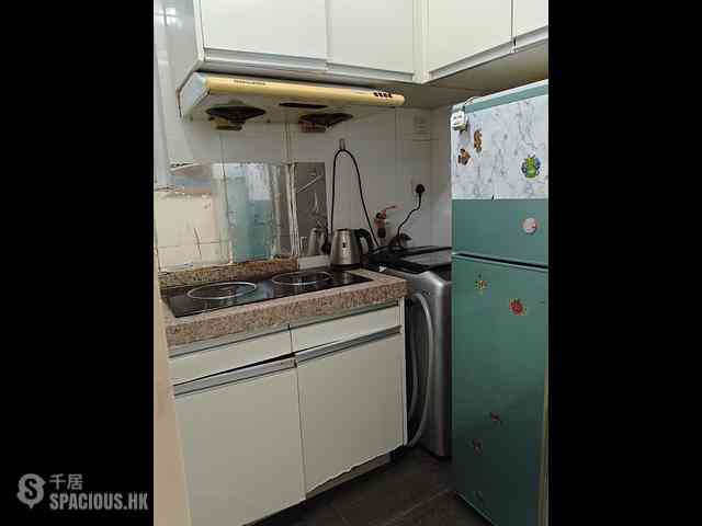 Wan Chai - Tak Fung House 06