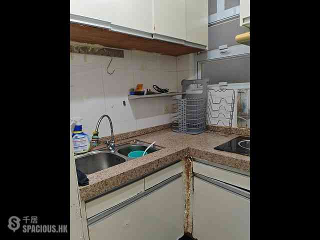 Wan Chai - Tak Fung House 07