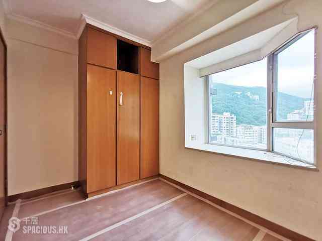 Happy Valley - Erine Court 06