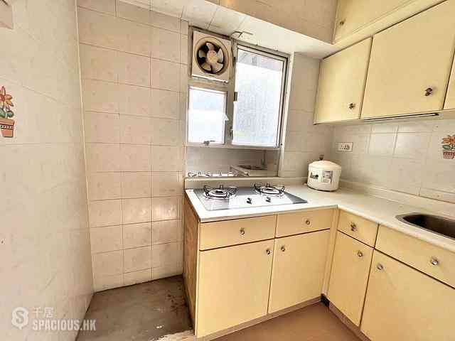 Wan Chai - Silvervale Mansion 11
