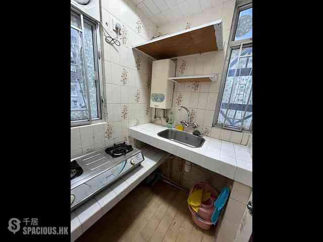 Sai Ying Pun - Wing Wah Building 02