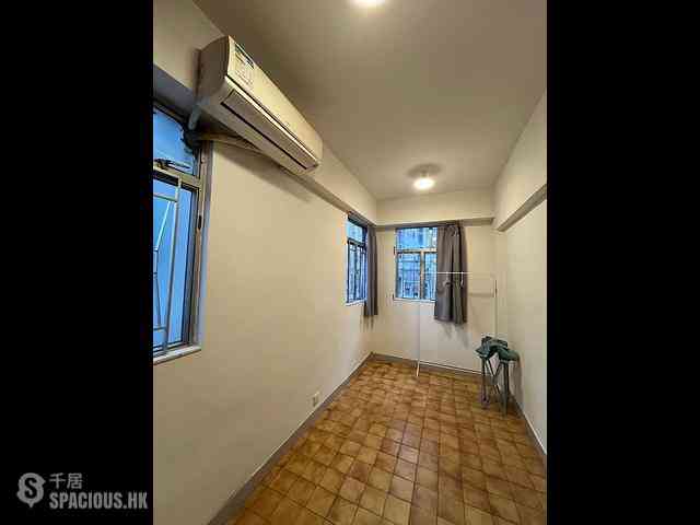 Sai Ying Pun - Wing Wah Building 03