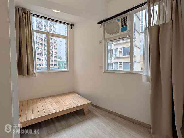 Sheung Wan - 242-244A, Queen's Road Central 02