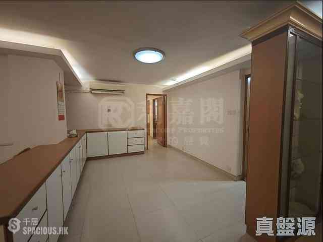 North Point - Bedford Gardens Pak Lee Court (Block F) 01