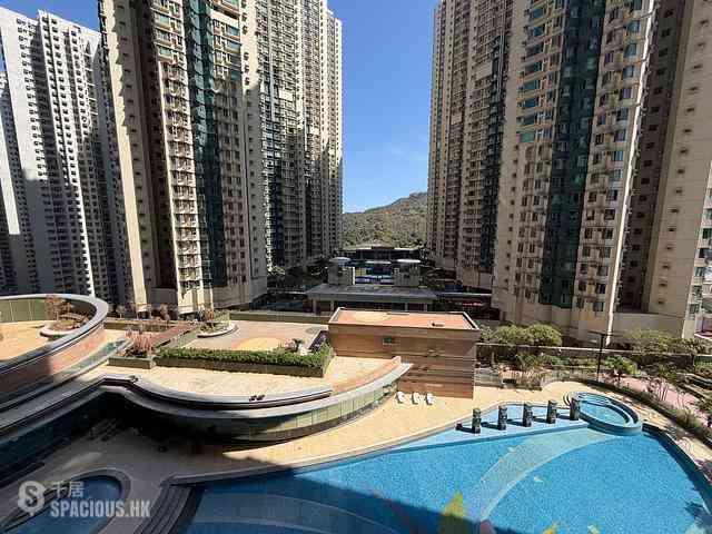 Tseung Kwan O - The Grandiose 01