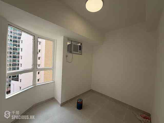 Sai Ying Pun - Hansen Court 05