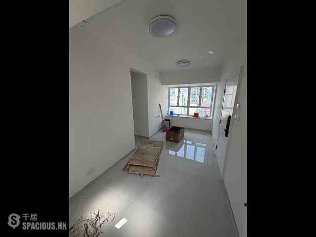 Sai Ying Pun - Hansen Court 01
