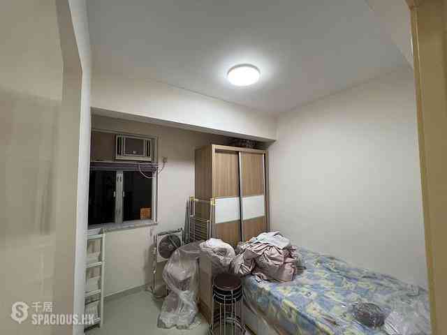 Fortress Hill - Wah Hoi Mansion Block A 04