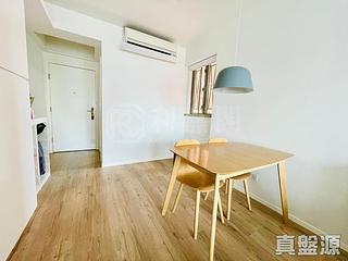 Sheung Wan - Queen's Terrace Block 3 03