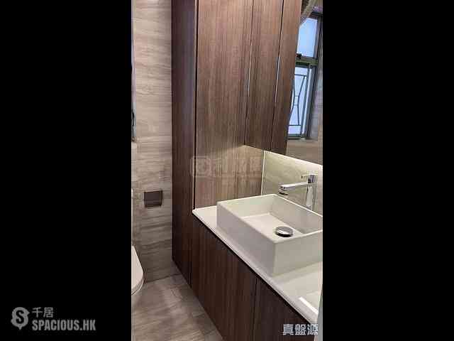 Sheung Wan - Queen's Terrace Block 3 05