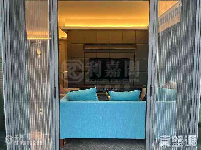 Tseung Kwan O - The Wings IIIA Block 3B 12