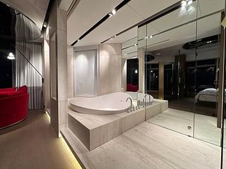 Mid Levels Central - Argenta 06