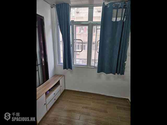 Yau Ma Tei - Man Chik Building 05