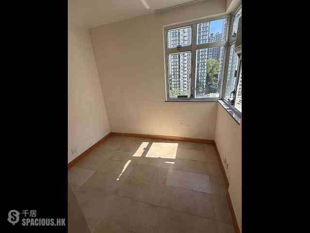 Quarry Bay - Nan Fung Sun Chuen Block 2 03