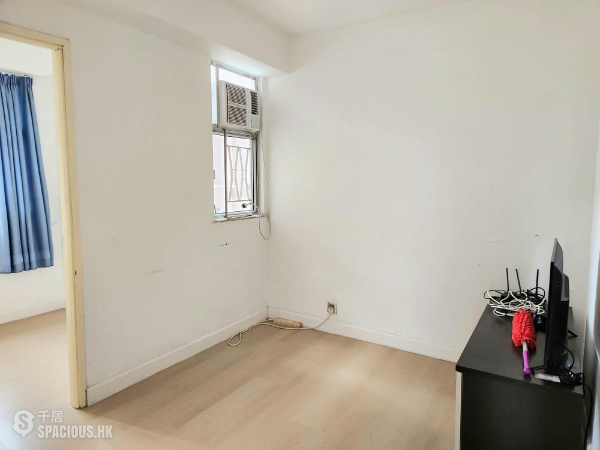 Sai Ying Pun - Yee Shun Mansion 01