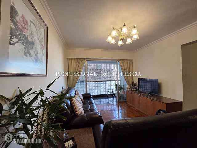 Mid Levels Central - Merry Court 01