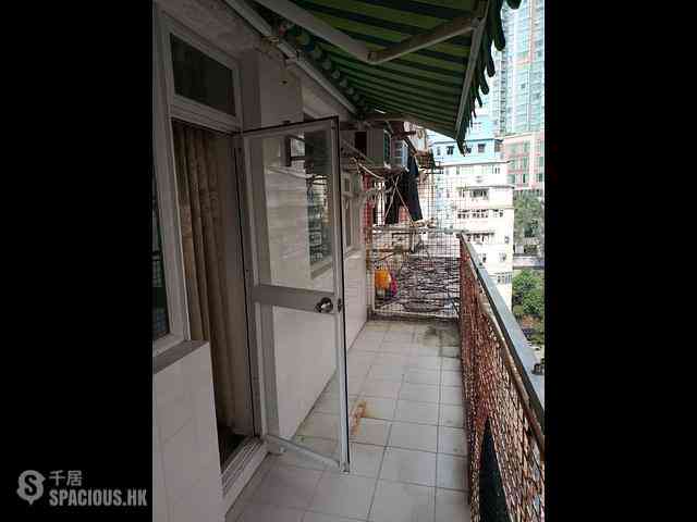 North Point - Hung Fuk Building 01