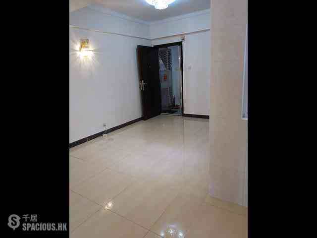 North Point - Hung Fuk Building 04