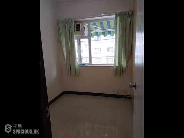 North Point - Hung Fuk Building 05
