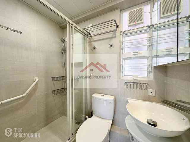 Sai Ying Pun - King Ming Mansion 04