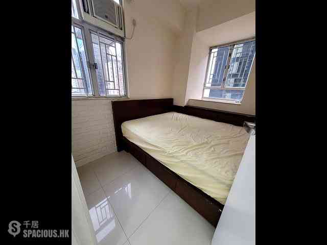 Wan Chai - Hing Bong Mansion 05