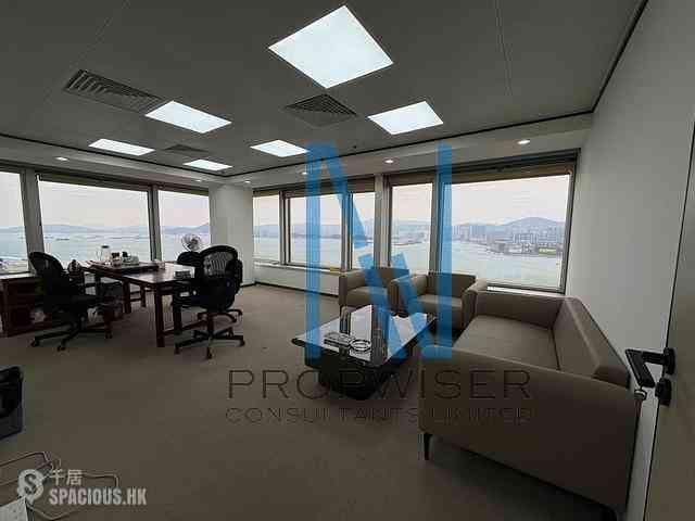 Sheung Wan - Shun Tak Centre - China Merchants Tower 01