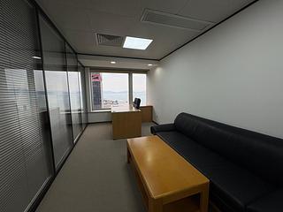 Sheung Wan - Shun Tak Centre - China Merchants Tower 05