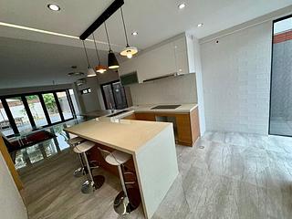 Shek Kong - Happy Villa 18