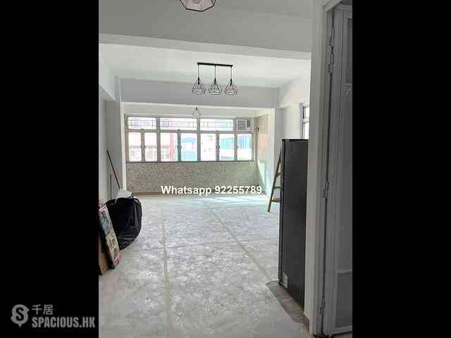Sai Ying Pun - Tak Yan Building 01