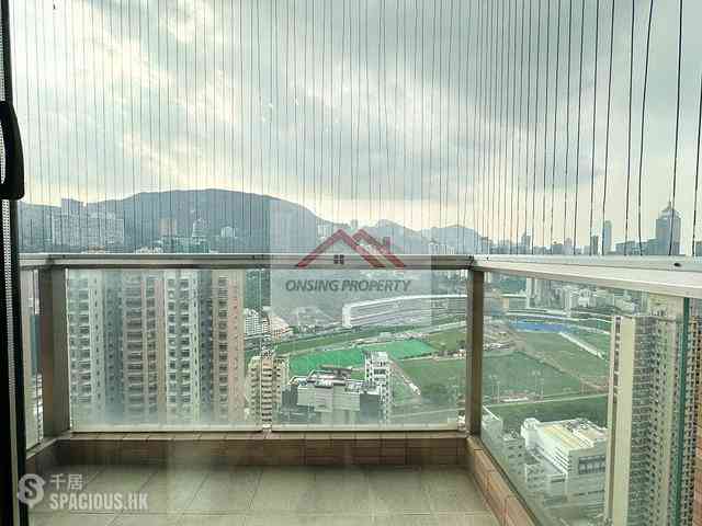 Happy Valley - Broadwood Twelve 01
