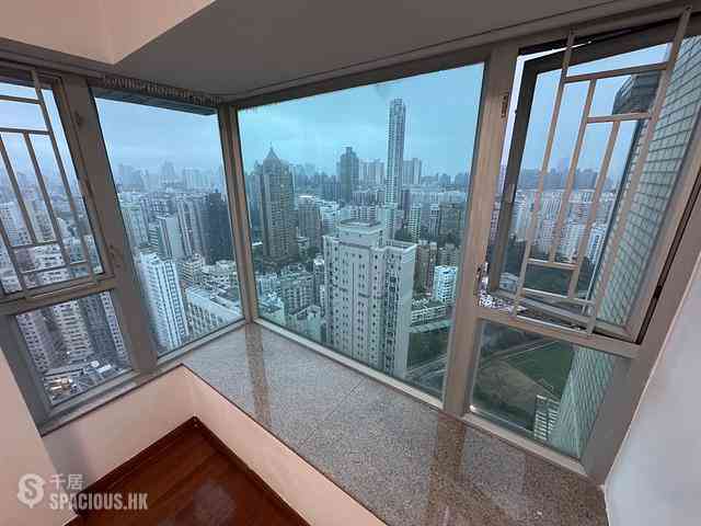Mong Kok - Paradise Square 17