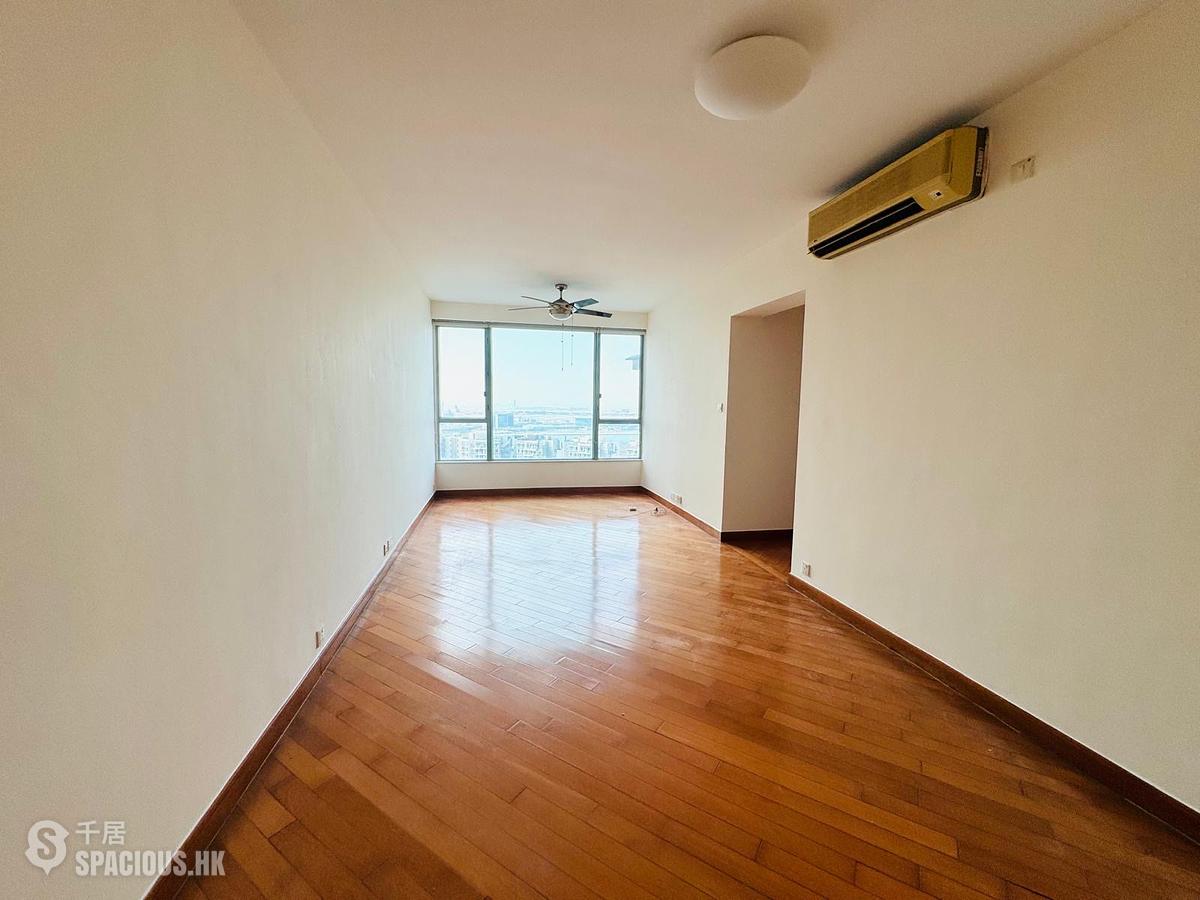 Tung Chung - Coastal Skyline 01
