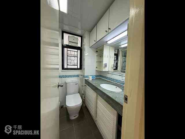 Yau Ma Tei - Prosperous Garden Block 1 07