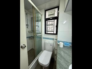 Yau Ma Tei - Prosperous Garden Block 1 08