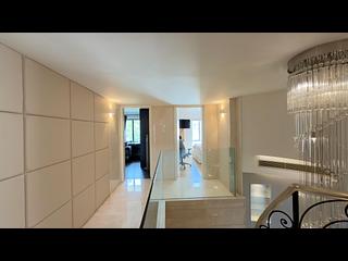 The Peak - Strawberry Hill 10
