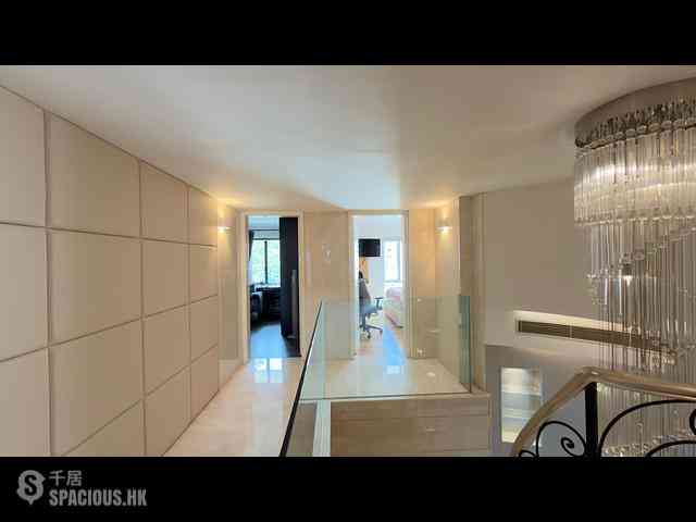 The Peak - Strawberry Hill 10