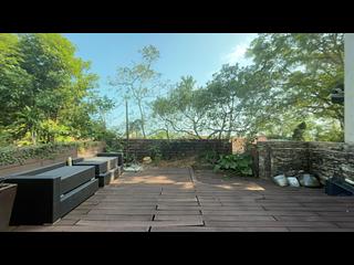 The Peak - Strawberry Hill 11