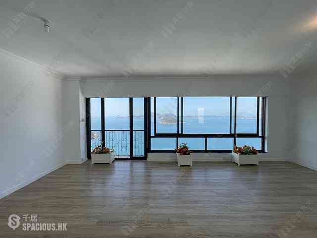 Chung Hom Kok - 19-25, Horizon Drive 01