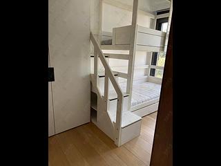 Mid Levels West - University Heights Tower 1 03