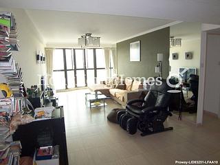 Stubbs Road - Crescent Heights 02