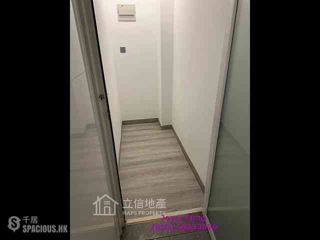 Mid Levels West - Fook Wah Mansions 11
