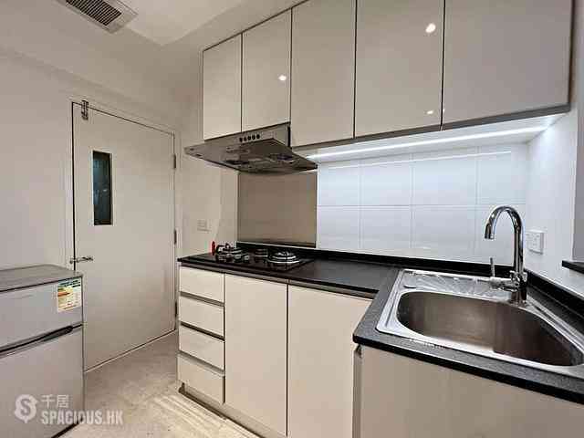Sheung Wan - Wing Fai Building 06