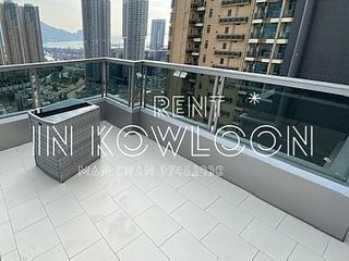 Tai Kok Tsui - L・Living 23 02
