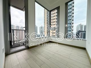 Tai Kok Tsui - L・Living 23 03